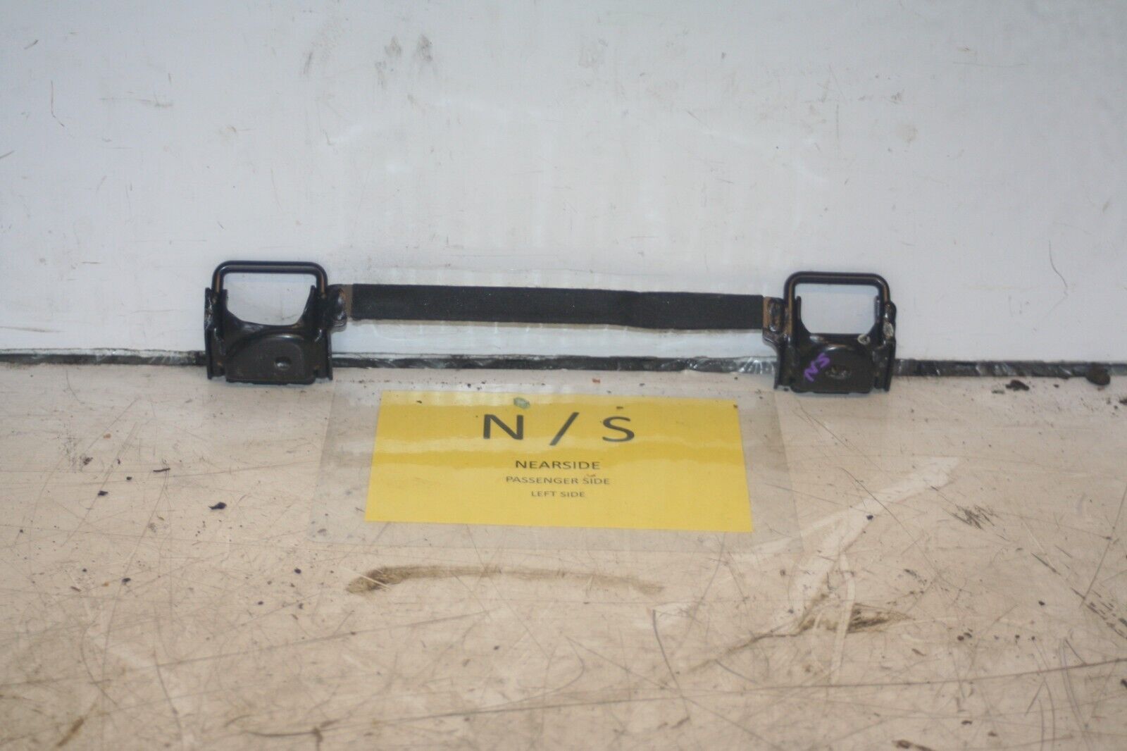 2004 LEXUS IS200. ISO FOR SEAT BELT PASSENGER SIDE - Image 2