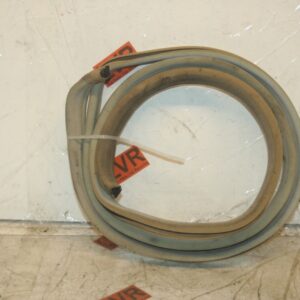 1989 MERCEDES 300E W124. PASSENGER SIDE REAR DOOR RUBBER SEAL