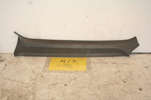 1994 MITSUBISHI PAJERO SHOGUN. PASSENGER SIDE TRIM