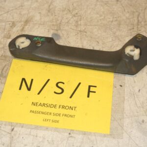 1994 MITSUBISHI PAJERO SHOGUN. PASSENGER SIDE FRONT DOOR HANDLE