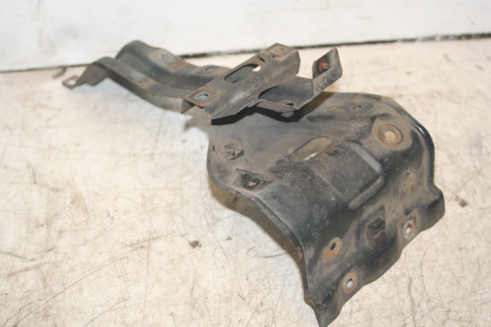 1994 MITSUBISHI PAJERO SHOGUN. SLAM PANEL CENTRE SUPPORT