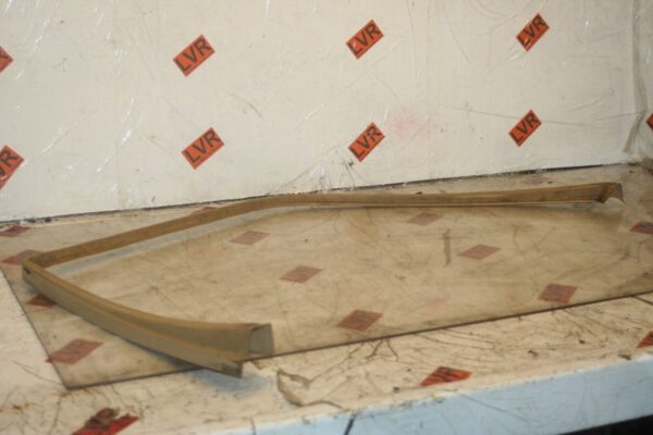 1989 MERCEDES 300E W124. DRIVER SIDE REAR DOOR UPPER TRIM