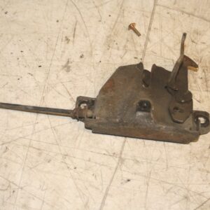 1994 MITSUBISHI PAJERO SHOGUN. BONNET LATCH CATCH