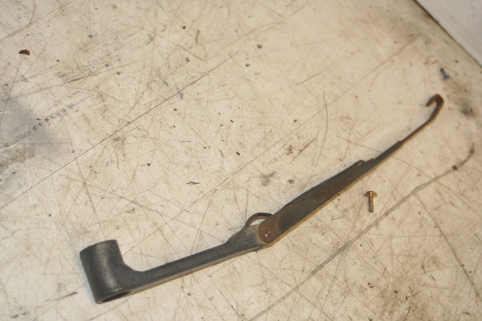1994 MITSUBISHI PAJERO SHOGUN. WIPER ARM