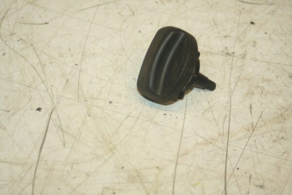 (95) 2010 BMW 1 SERIES E82. FUEL CAP
