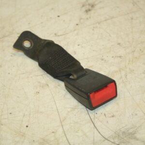 (95) 2010 BMW 1 SERIES E82. SEAT BELT BUCKLE CLIP