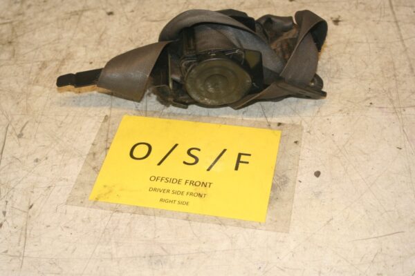 1994 MITSUBISHI PAJERO SHOGUN. DRIVER SIDE FRONT SEAT BELT - Image 3