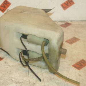 1989 MERCEDES 300E W124. SCREEN WASH WASHER BOTTLE + PUMP
