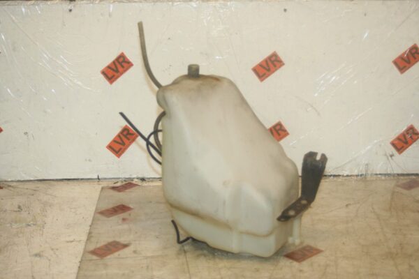 1989 MERCEDES 300E W124. SCREEN WASH WASHER BOTTLE + PUMP - Image 2