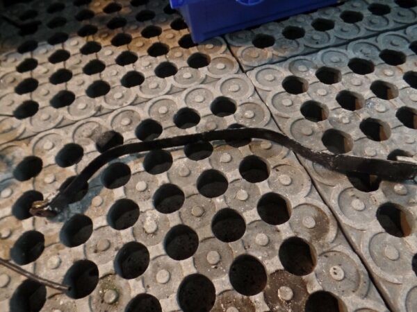 MK2 Nissan Note 2015 1.2 - Fuel Tank Strap - Image 2