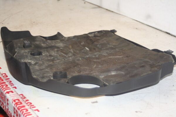 (95) 2010 BMW 1 SERIES E82. ENGINE COVER - Image 4