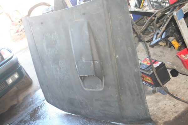 1994 MITSUBISHI PAJERO SHOGUN. BONNET BAD PAINT - Image 2