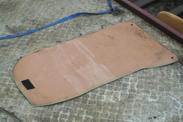 1989 MERCEDES 300E W124. FLOOR MAT DRIVER - Image 2