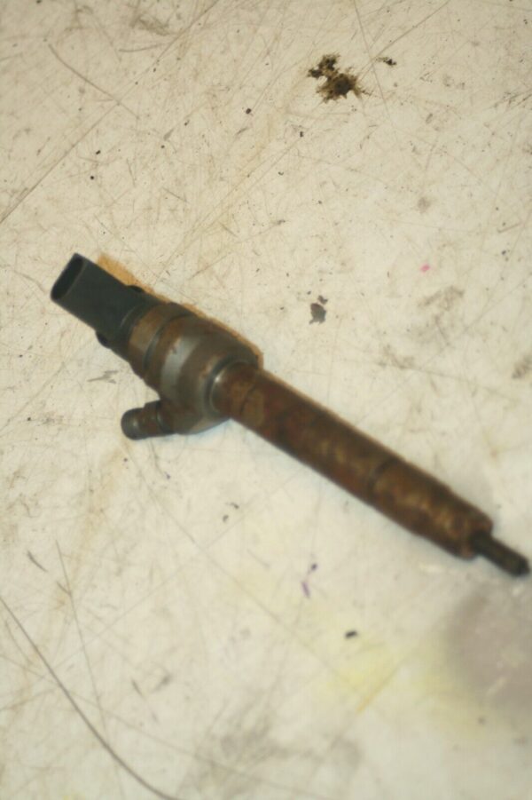 (95) 2010 BMW 1 SERIES E82. FUEL INJECTOR DIESEL N47D20 - Image 2