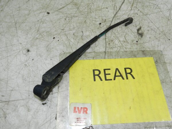 1990 VOLVO 700 740. REAR WIPER ARM - Image 2