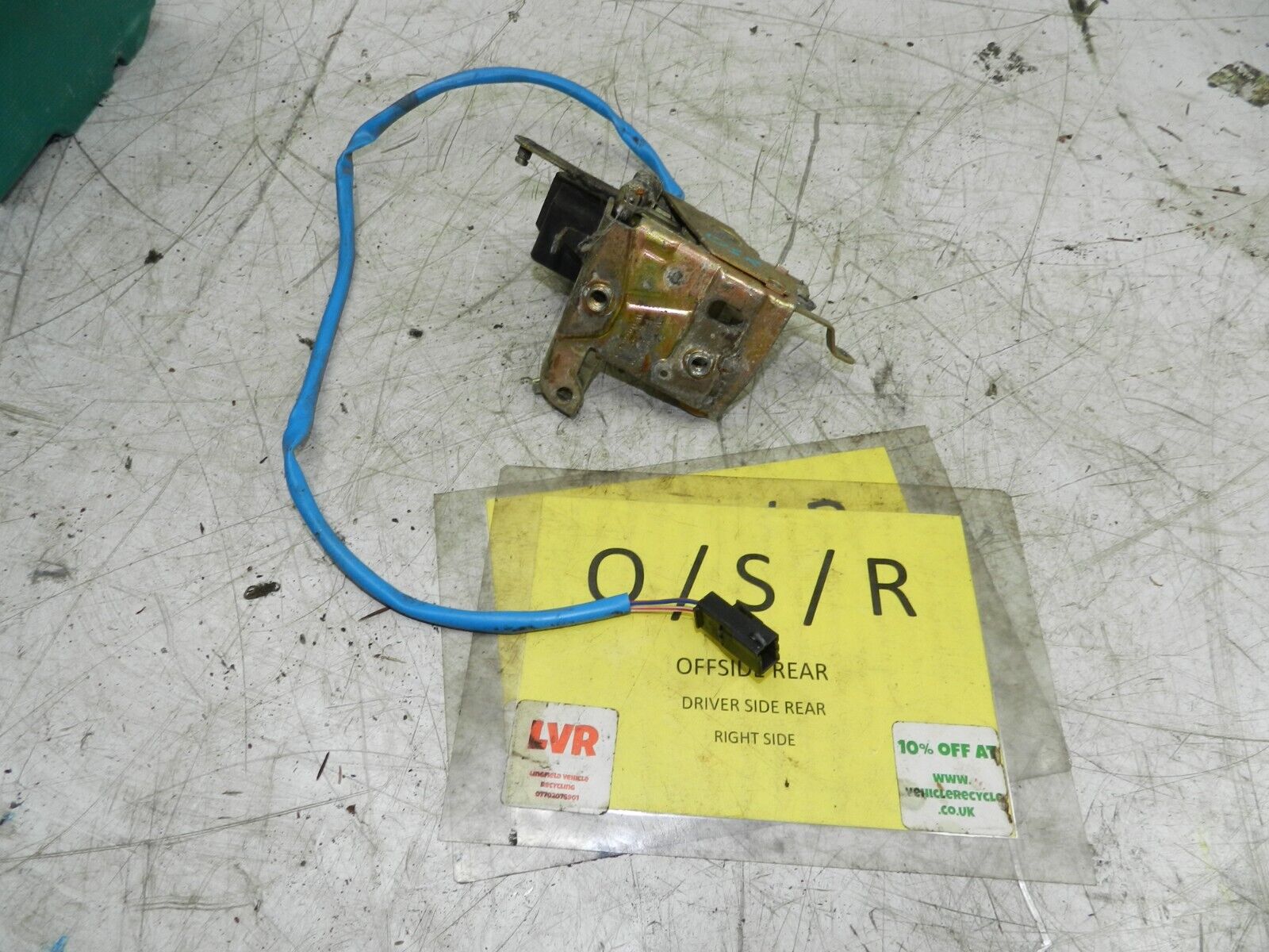 1990 VOLVO 700 740. DRIVER SIDE REAR DOOR LOCK ACTUATOR