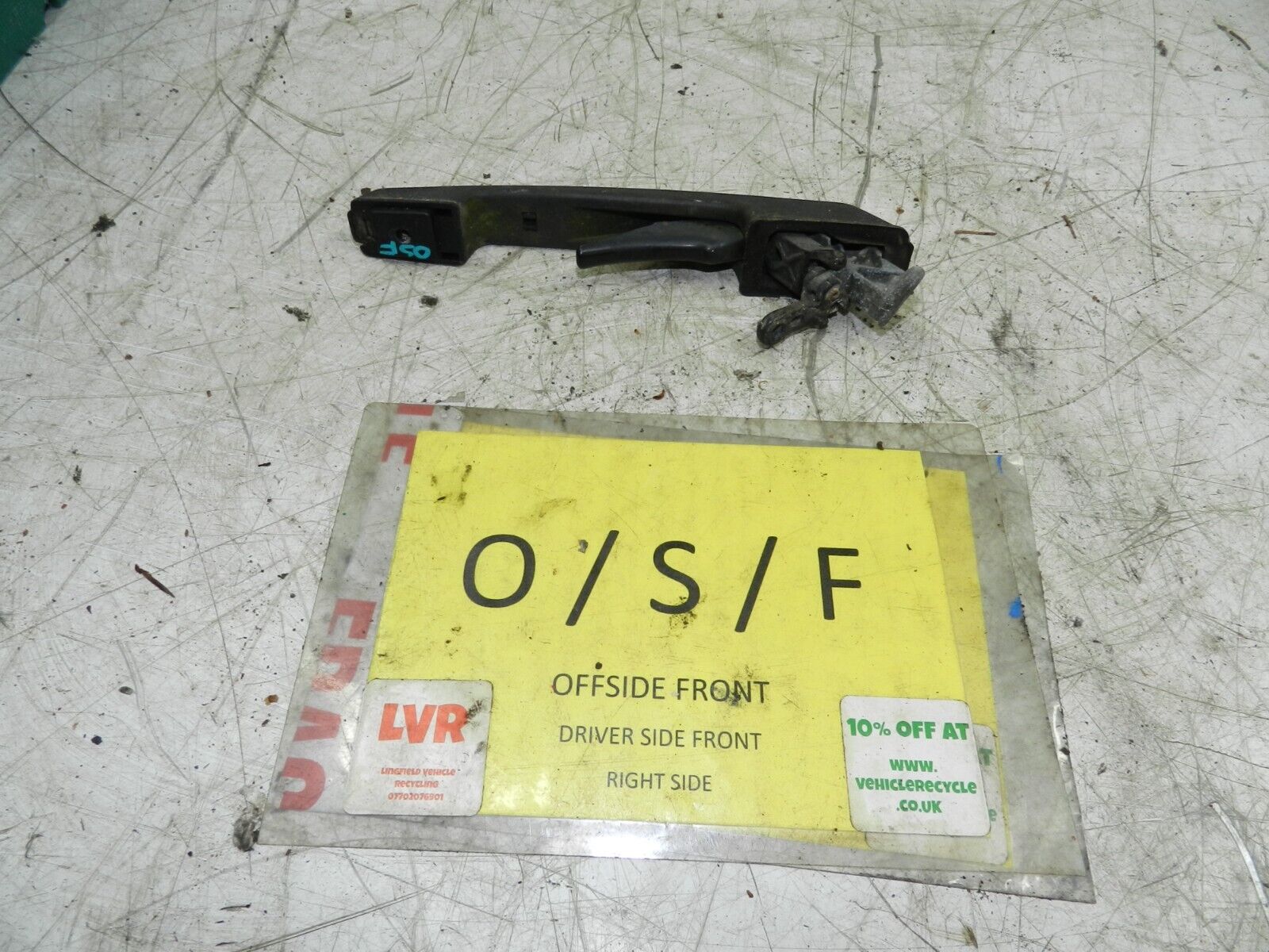 1990 VOLVO 700 740. DRIVER SIDE FRONT DOOR HANDLE EXTERNAL