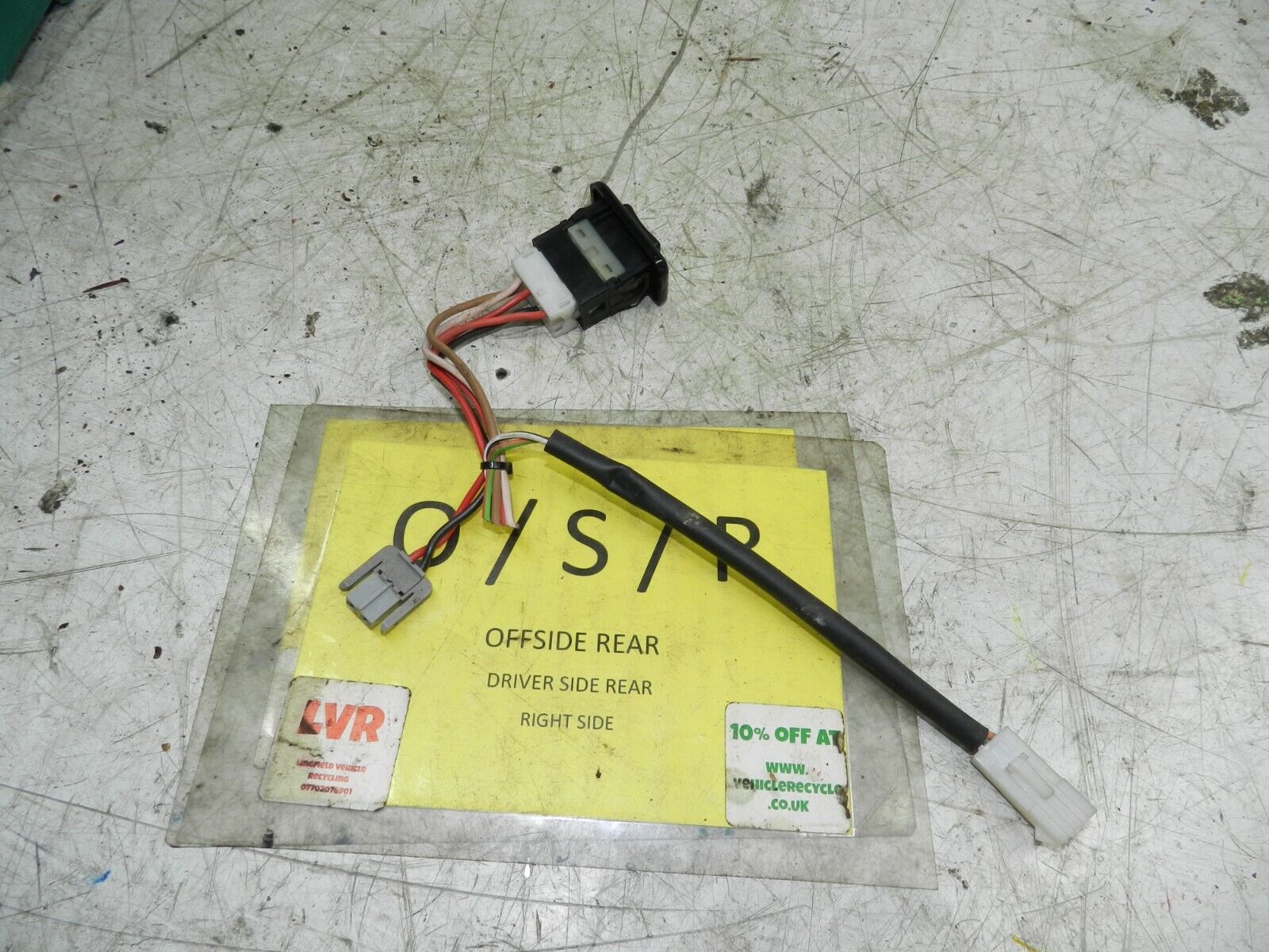 1990 VOLVO 700 740. DRIVER SIDE REAR WINDOW SWITCH - Image 2