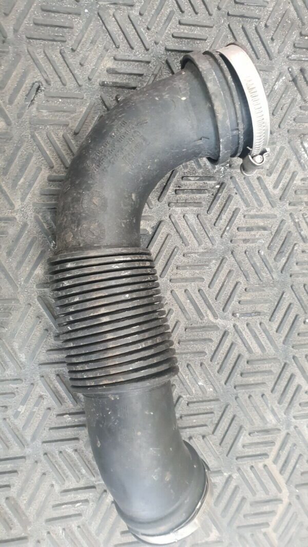 2013 Ford Focus 1.0 Petrol Ecoboost Intake Hose / Pipe CV61-9C623-AC - Image 2