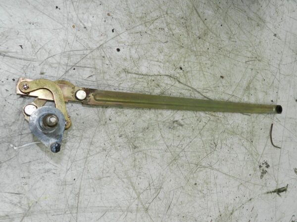 1990 VOLVO 700 740. WIPER LINKAGE - Image 2