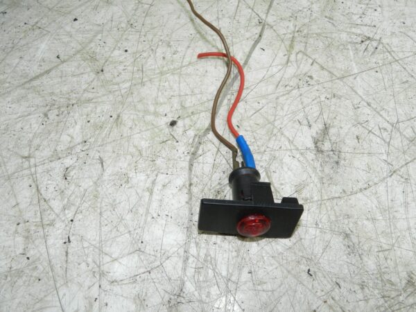 1990 VOLVO 700 740. RED LIGHT INDICATOR