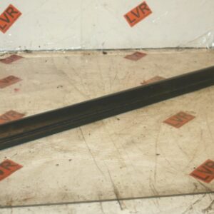 1989 MERCEDES 300E W124. PASSENGER SIDE REAR DOOR TRIM