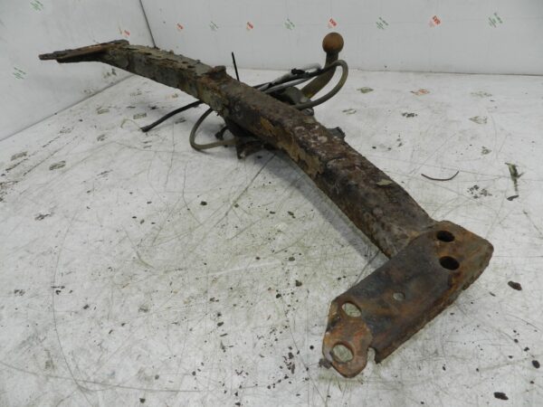 1990 VOLVO 700 740. TOW BAR FRAME + WIRING - Image 3
