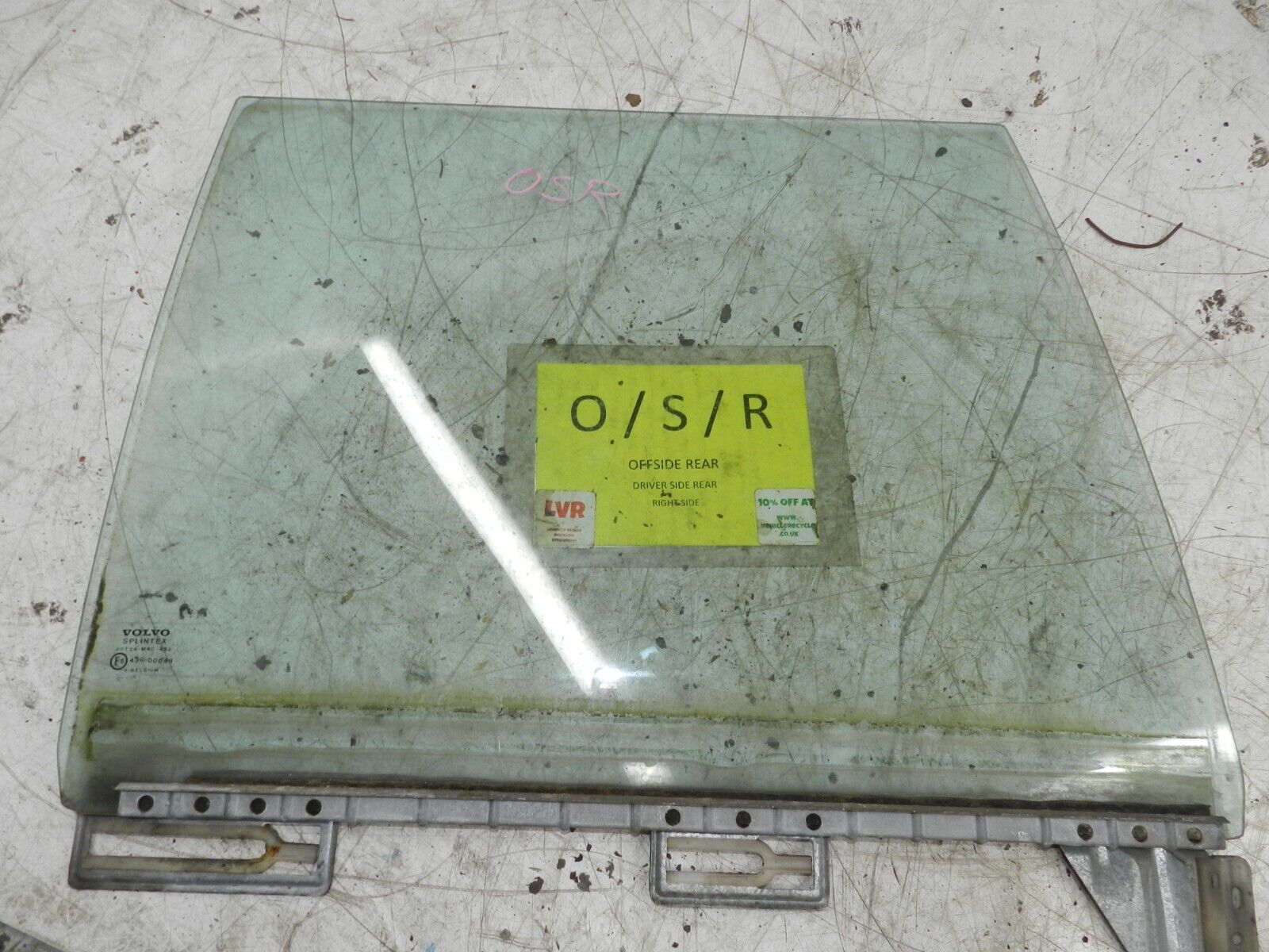 1990 VOLVO 700 740. DRIVER SIDE REAR WINDOW GLASS
