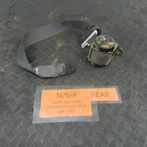 154 2004 LAND ROVER DISCOVERY 2 TD5. PASSENGER SIDE REAR SEAT BELT 3rd ROW