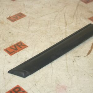 1989 MERCEDES 300E W124. PASSENGER SIDE FRONT WING TRIM