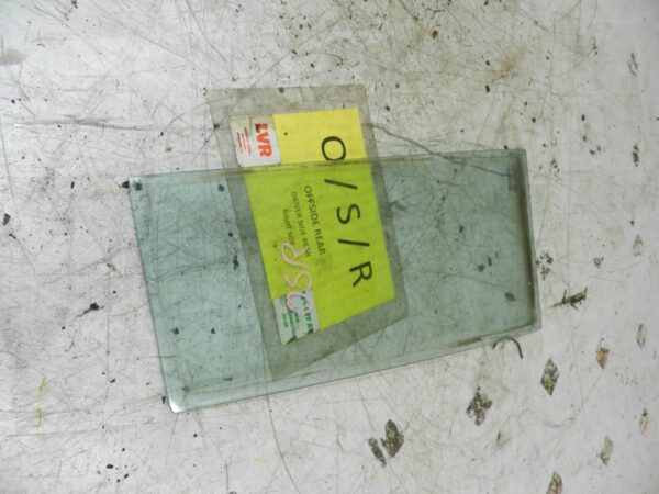 1990 VOLVO 700 740. DRIVER SIDE REAR QUARTER WINDOW GLASS