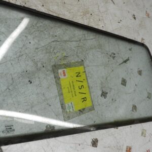 1990 VOLVO 700 740. PASSENGER SIDE REAR QUARTER WINDOW GLASS