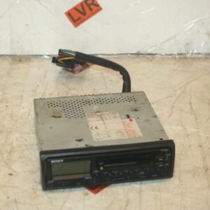 1989 MERCEDES 300E W124. TAPE RADIO STEREO UNTESTED