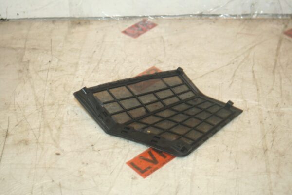 1989 MERCEDES 300E W124. DASHBOARD SPEAKER GRILLE - Image 2