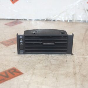1989 MERCEDES 300E W124. AIR BLOWER VENT
