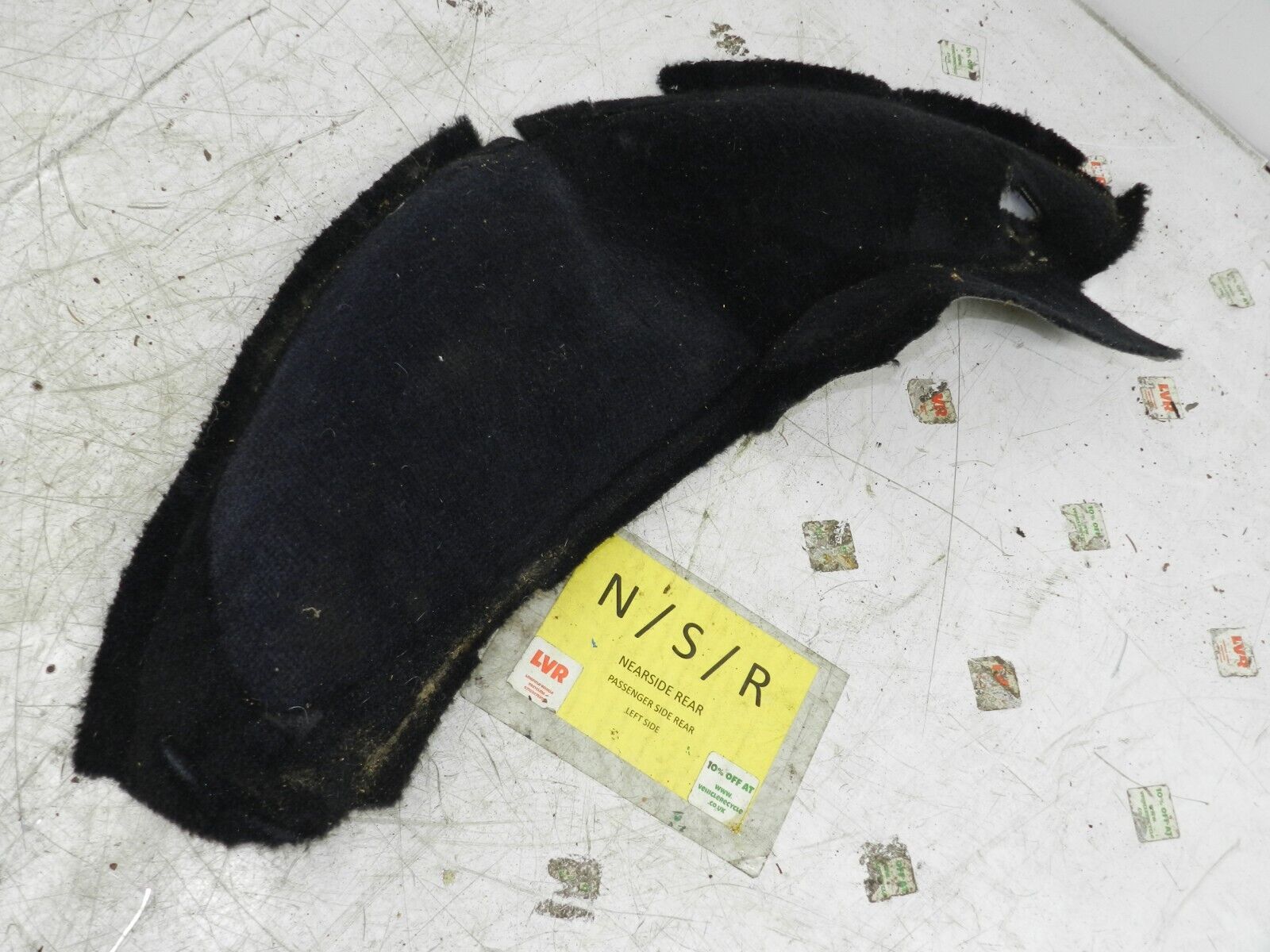 1990 VOLVO 700 740. PASSENGER SIDE REAR WHEEL ARCH LINER INNER