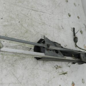 1990 VOLVO 700 740. FRONT WIPER MOTOR AND LINKAGE