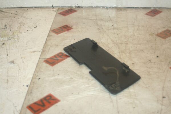 1989 MERCEDES 300E W124. COVER TRIM - Image 2