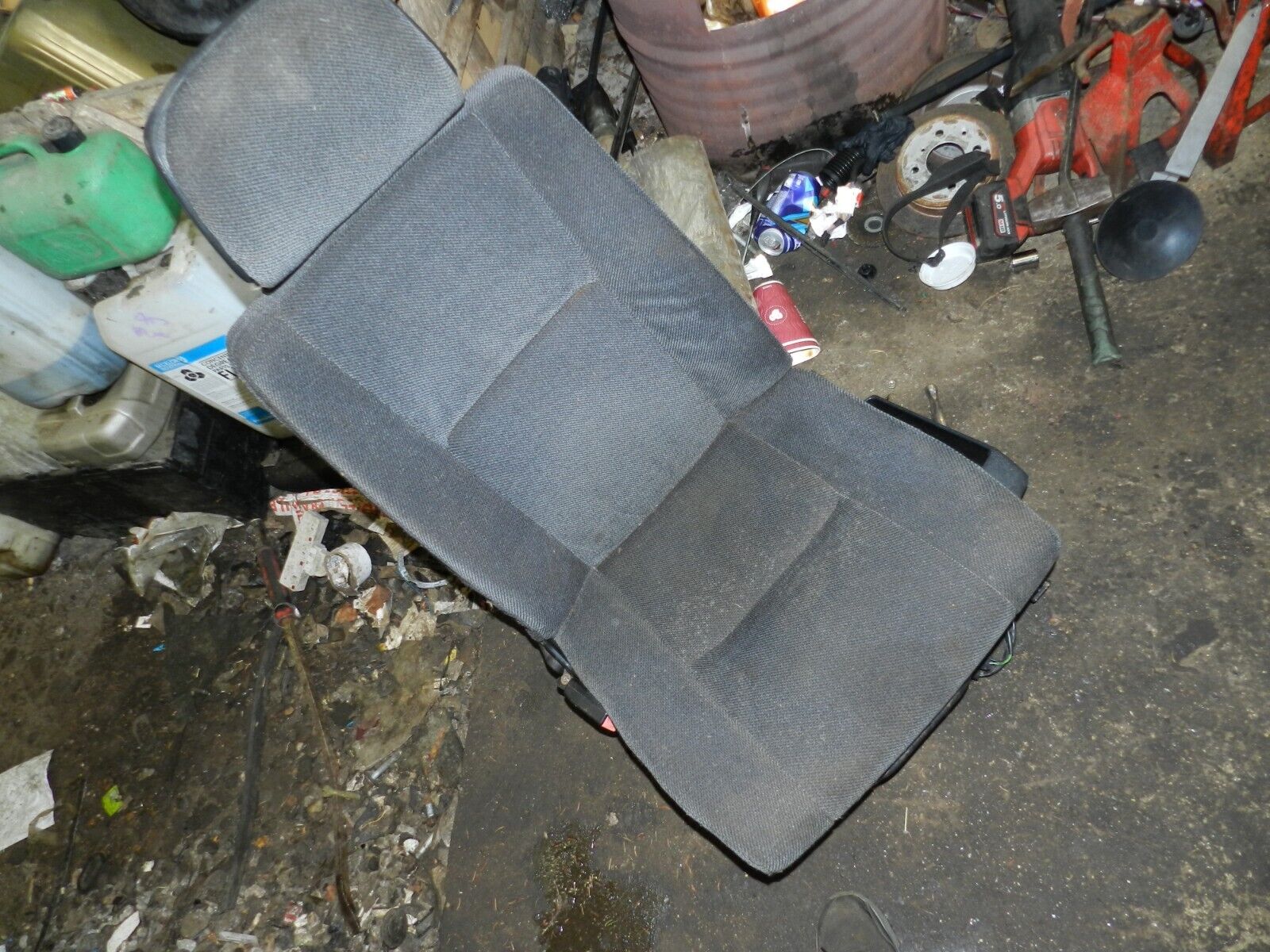 1990 VOLVO 700 740. PASSENGER SEAT