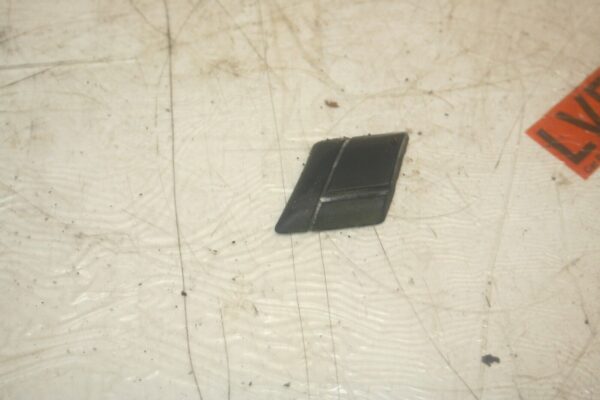 1989 MERCEDES 300E W124. PASSENGER SIDE REAR QUARTER TRIM