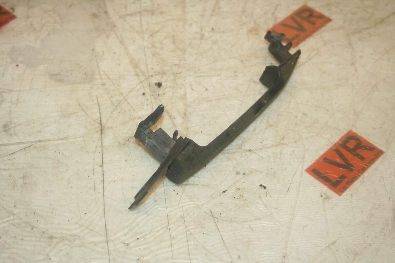 1989 MERCEDES 300E W124. OUTER DOOR HANDLE