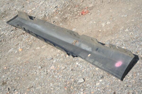(95) 2010 BMW 1 SERIES E82. PASSENGER SIDE SKIRT BLACK - Image 5