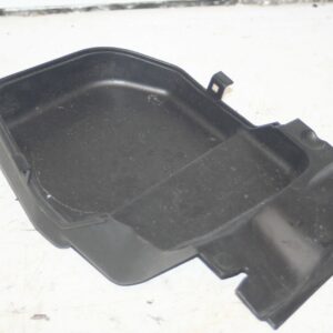 (95) 2010 BMW 1 SERIES E82. SUSPENSION TOP COVER 6925017 POLLEN FILTER