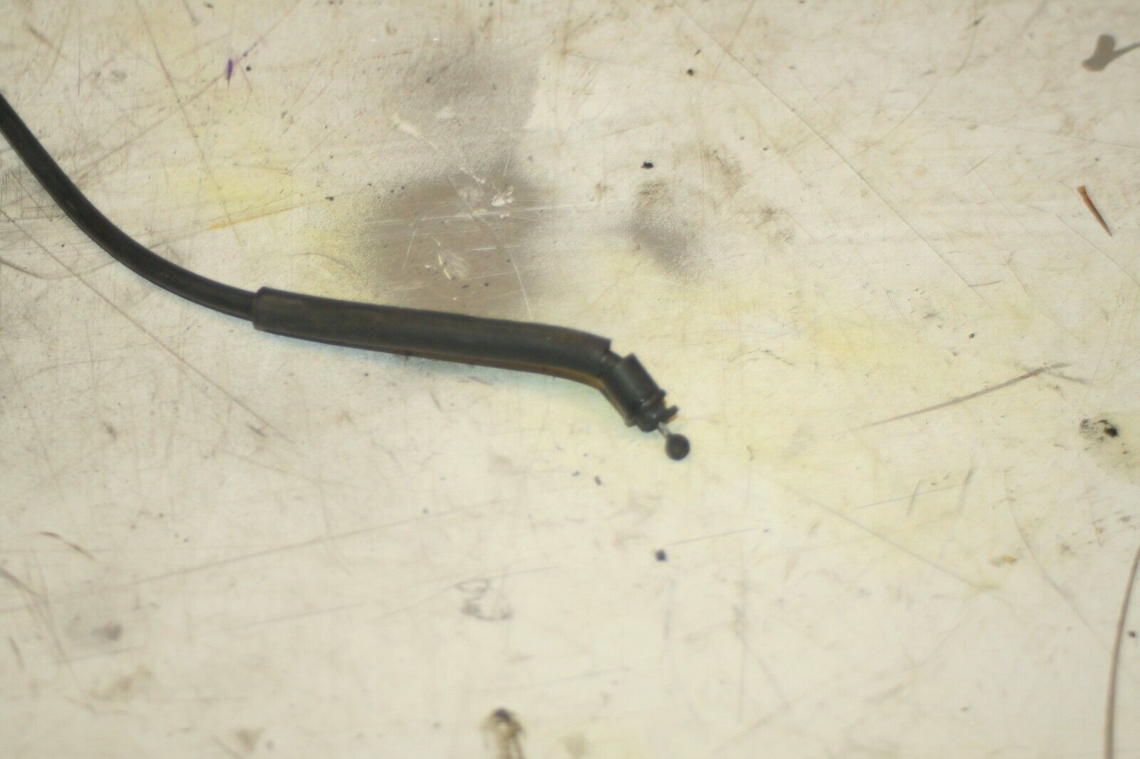 (95) 2010 BMW 1 SERIES E82. BONNET RELEASE CABLE - Image 2