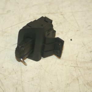 (95) 2010 BMW 1 SERIES E82. IGNITION KEY SLOT WITH KEY