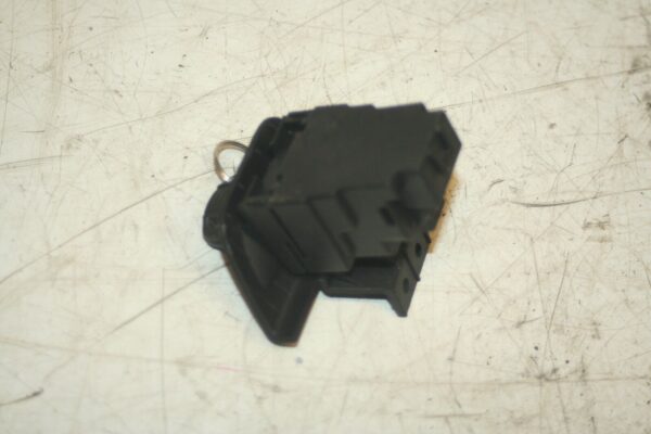 (95) 2010 BMW 1 SERIES E82. IGNITION KEY SLOT WITH KEY - Image 3