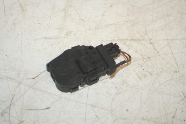 (95) 2010 BMW 1 SERIES E82. HEATER CONTROL FLAP ACTUATOR MOTOR - Image 2