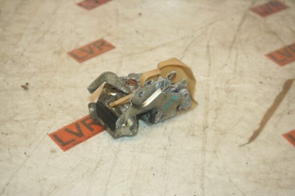 1989 MERCEDES 300E W124. DRIVER SIDE REAR DOOR LOCK MOTOR