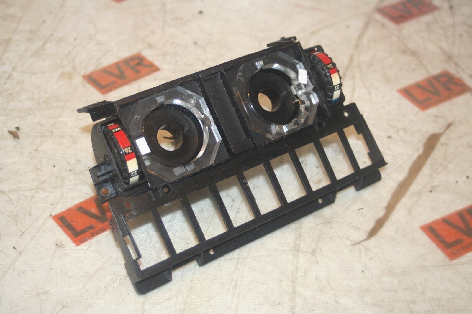 1989 MERCEDES 300E W124. HEATER FRAME TEMPERATURE CONTROL PANEL - Image 2