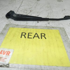 (131) 2002 MERCEDES BENZ E CLASS ESTATE W210. BOOT LID TAILGATE REAR WIPER ARM